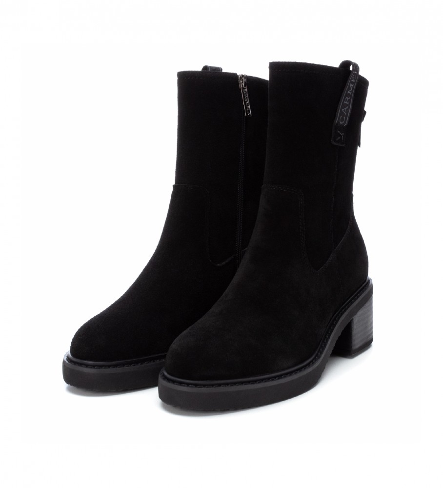 Botas de cano curto Carmela em couro preto, modelo 160344 - Altura do salto: 5 cm -