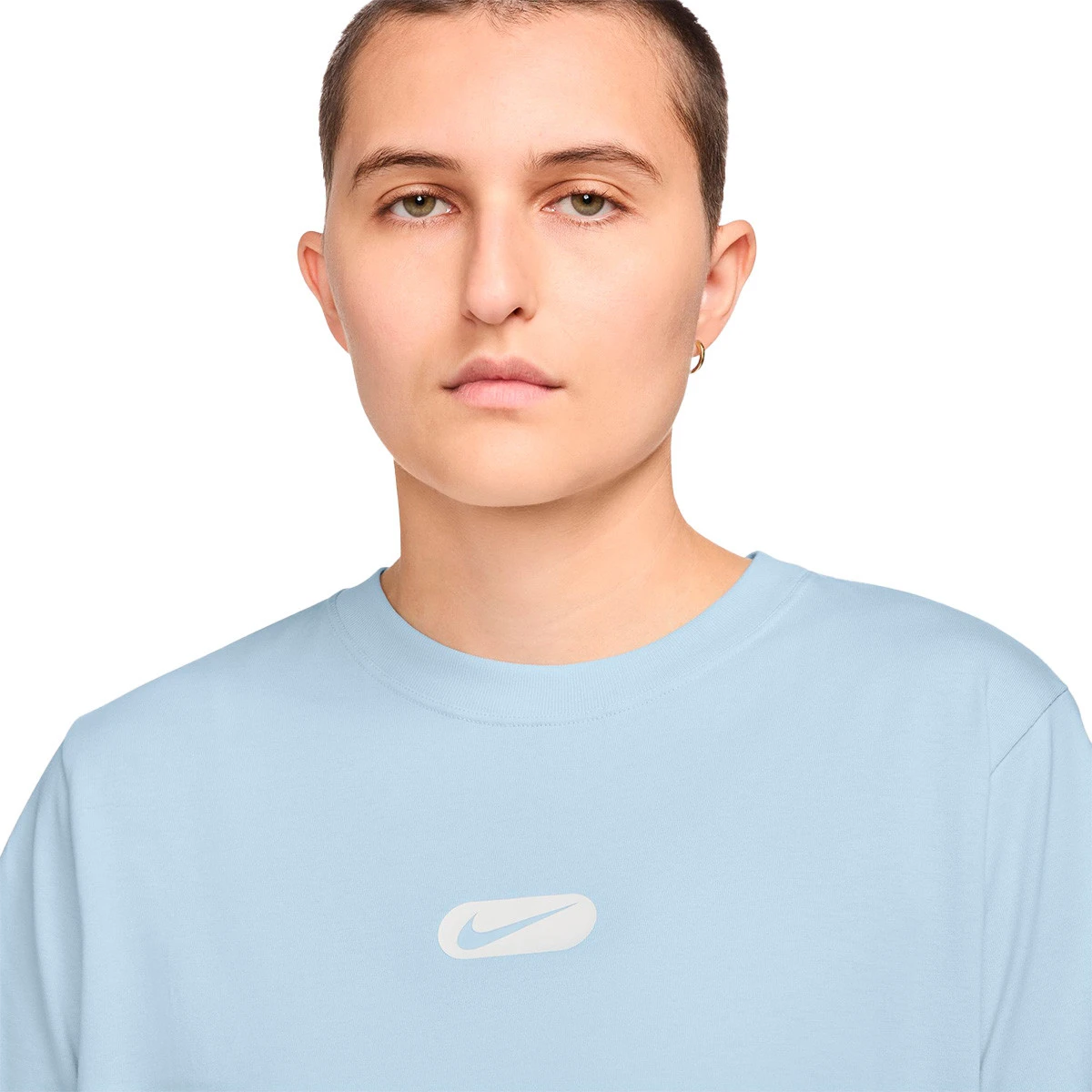 T-Shirt Nike Sportswear Club Swoosh Mulher