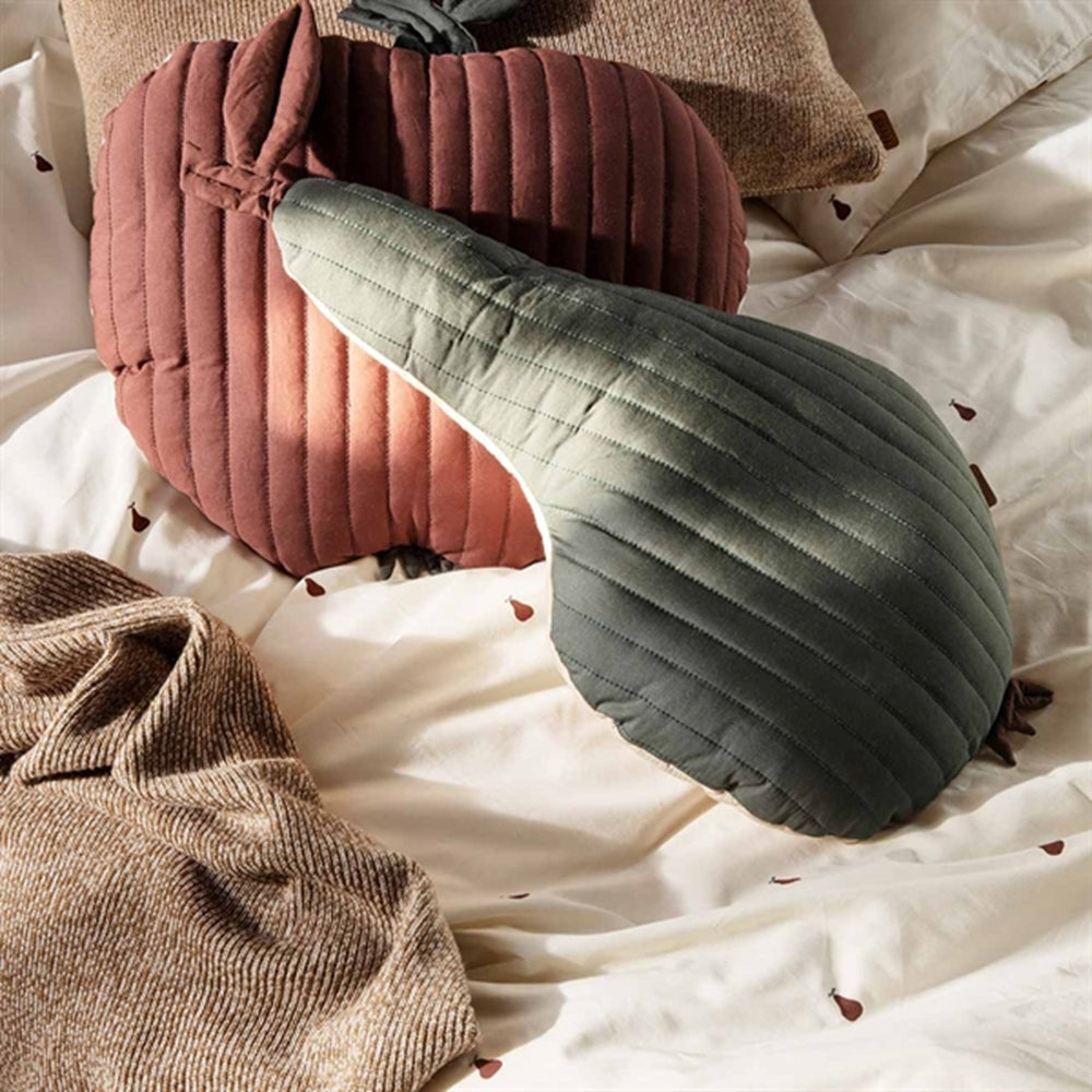 Pear Quilted Cushion Dark Green - Ferm Living | Luksusbaby
