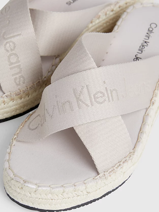 Sandálias espadrille com plataforma