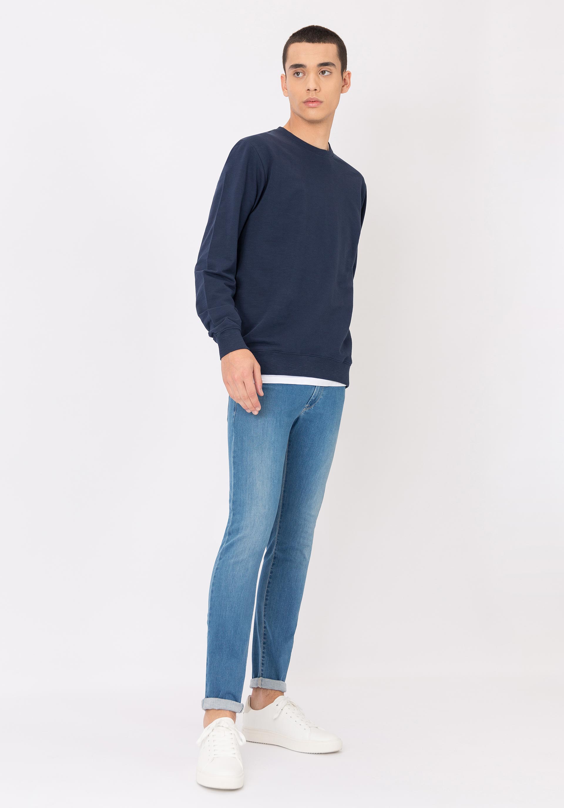 Jeans One