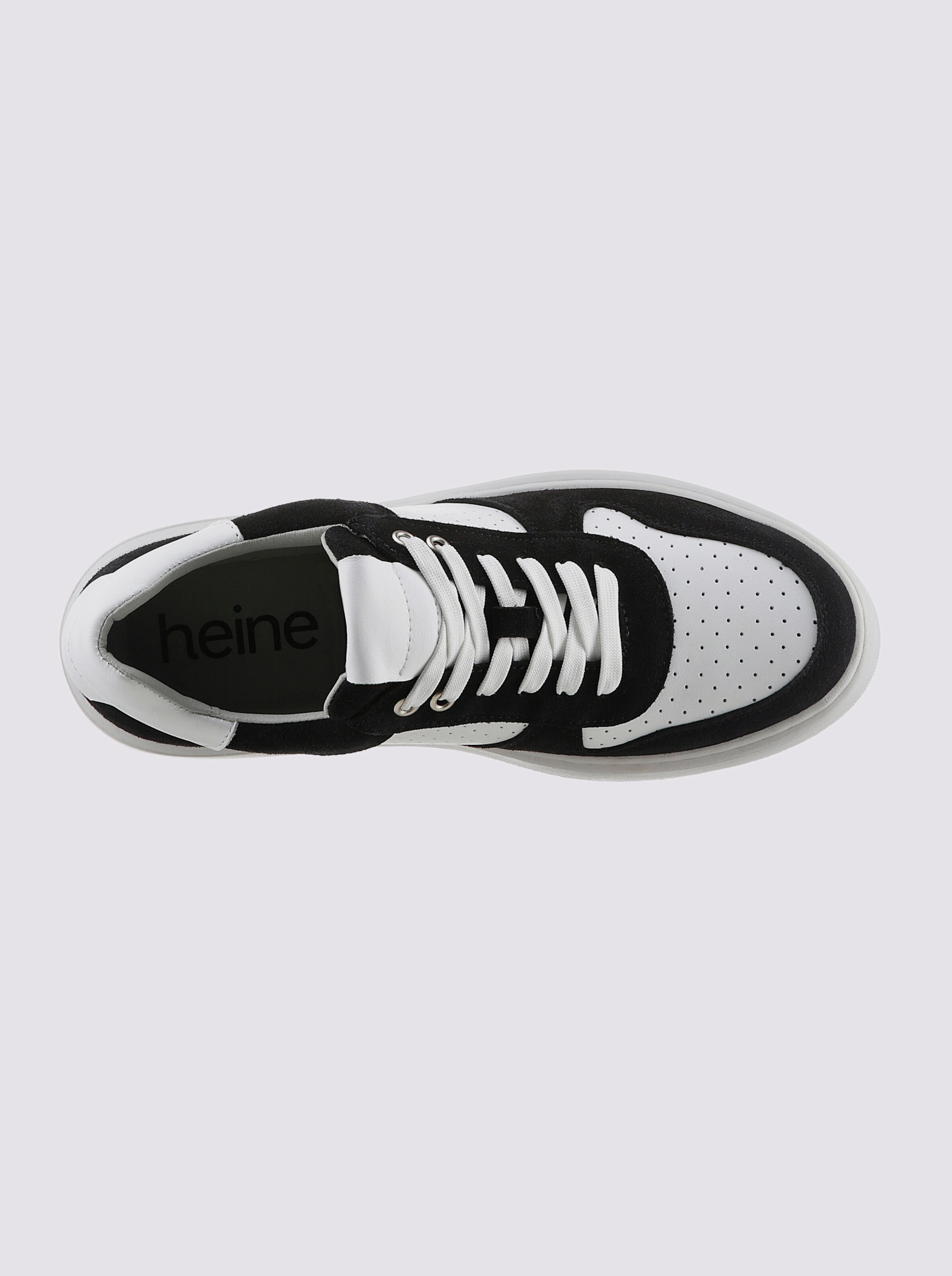 Sneaker