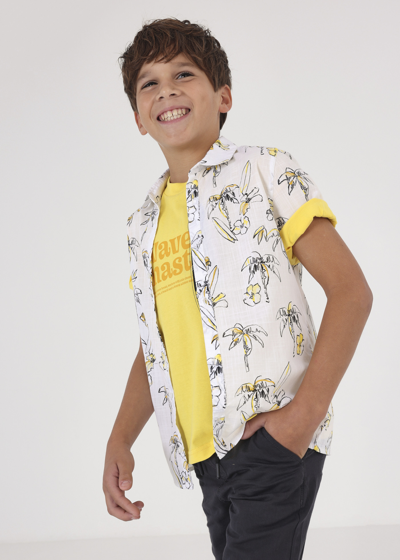 Camisa de algodão estampada de manga curta para meninos