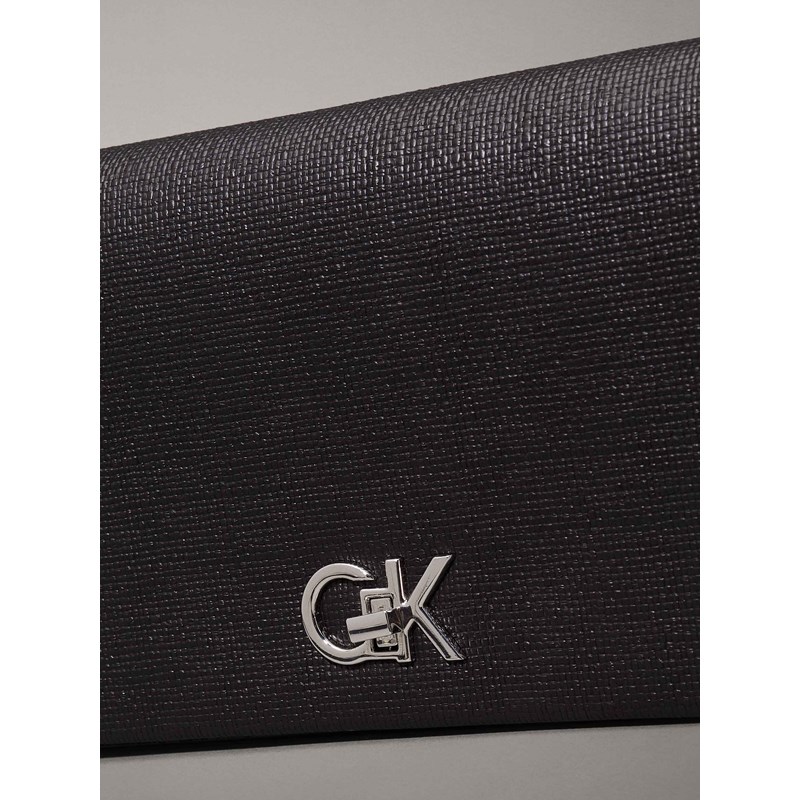 Calvin Klein<br>Crossbody CK Mini Chain Tex