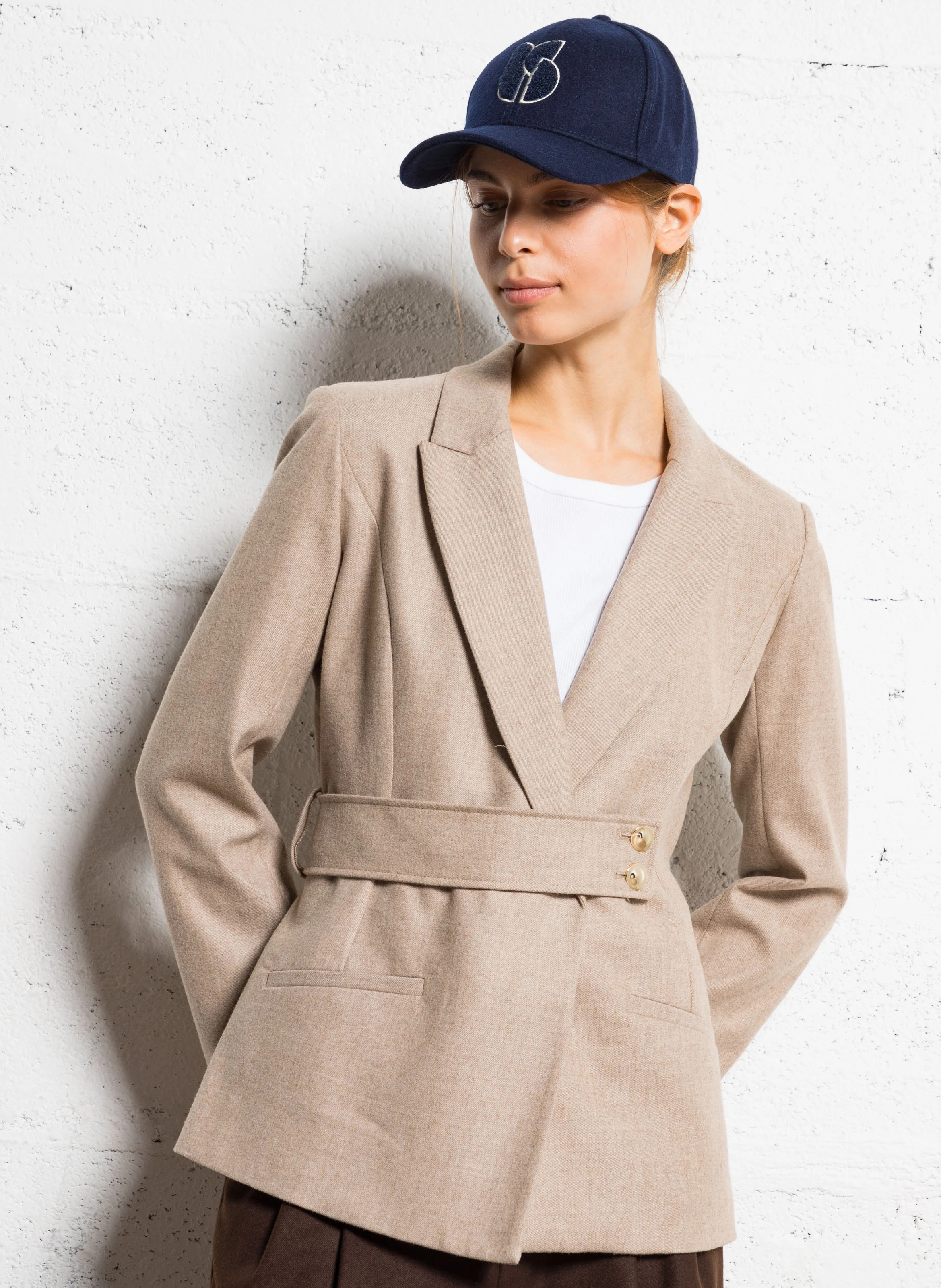 BULE - Veste tailleur ajustée | Beige