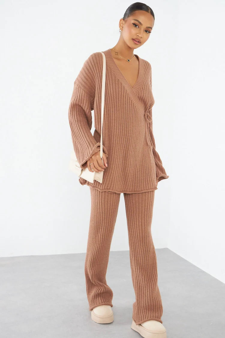 Ensemble 2 pièces gilet croisé + pantalon marron en maille