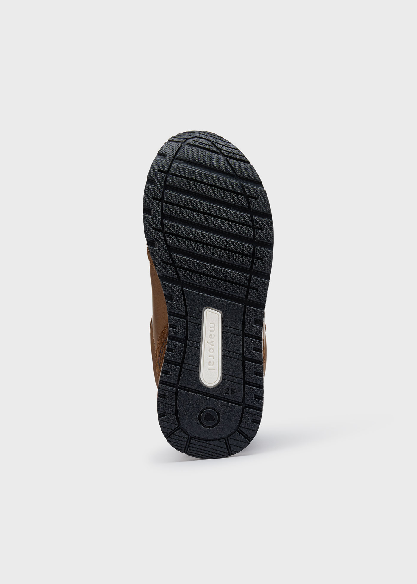 Tênis infantil de couro com fecho de velcro