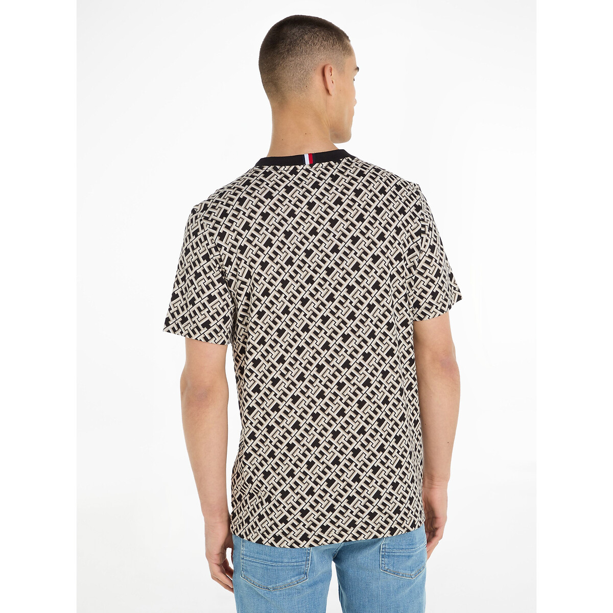 Camiseta TOMMY HILFIGER com gola redonda e estampa monotipia.