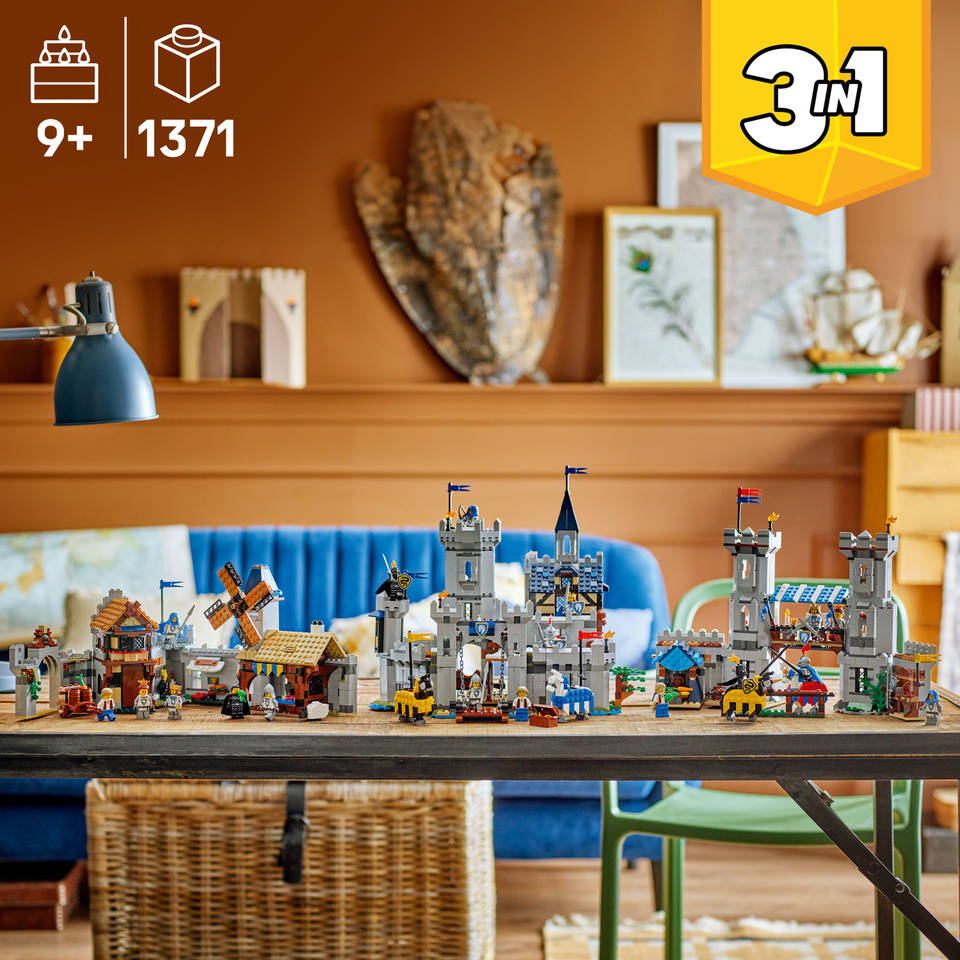 LEGO Creator 3-in-1 middeleeuws kasteel met ridders te paard 31168