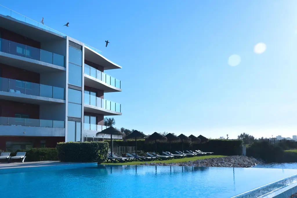 Aqua Hotel Riverside Logies en ontbijt - Aparthotel