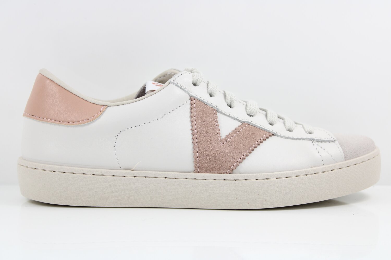 Victoria Sneaker
