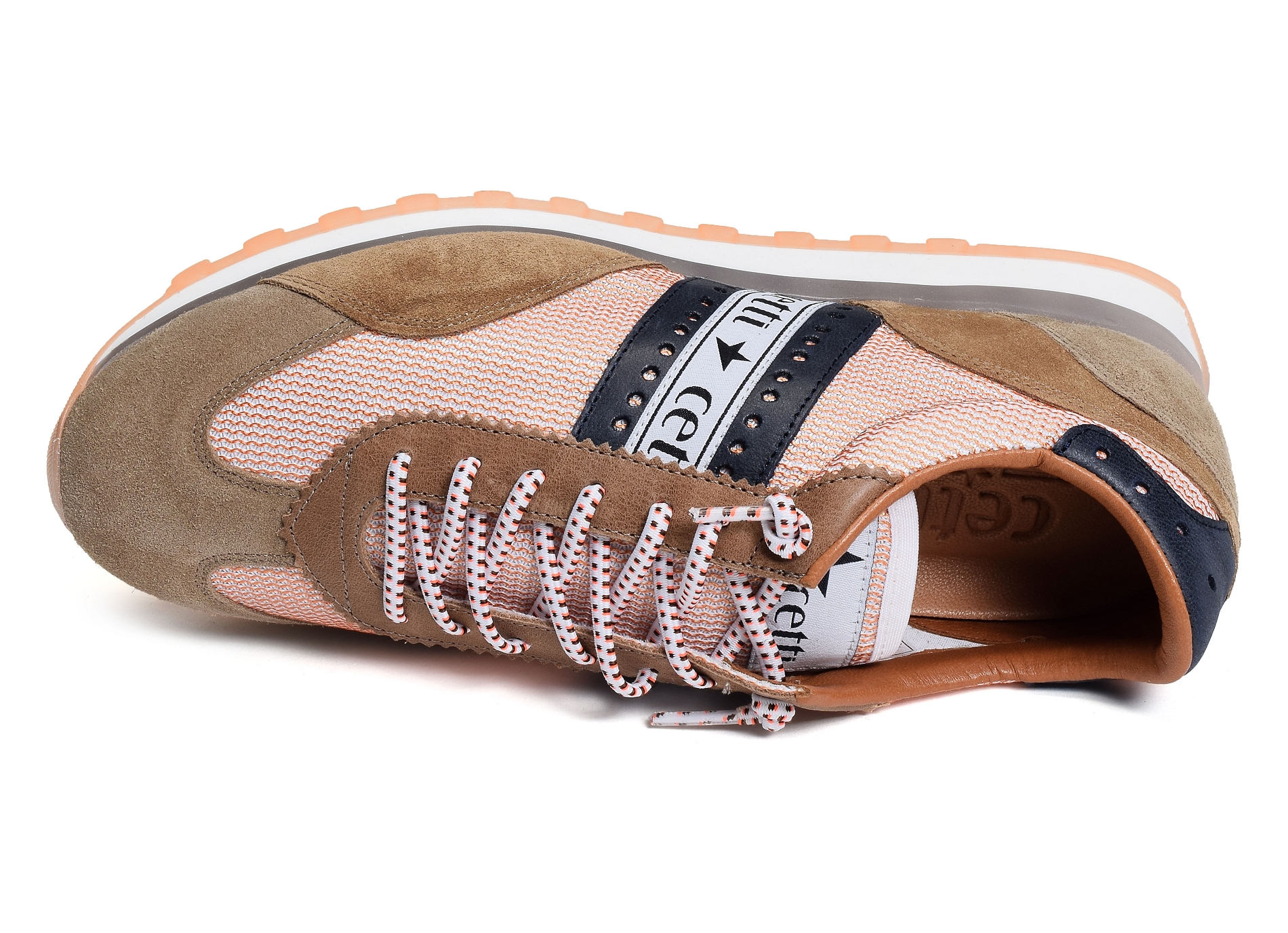 C1285 camel