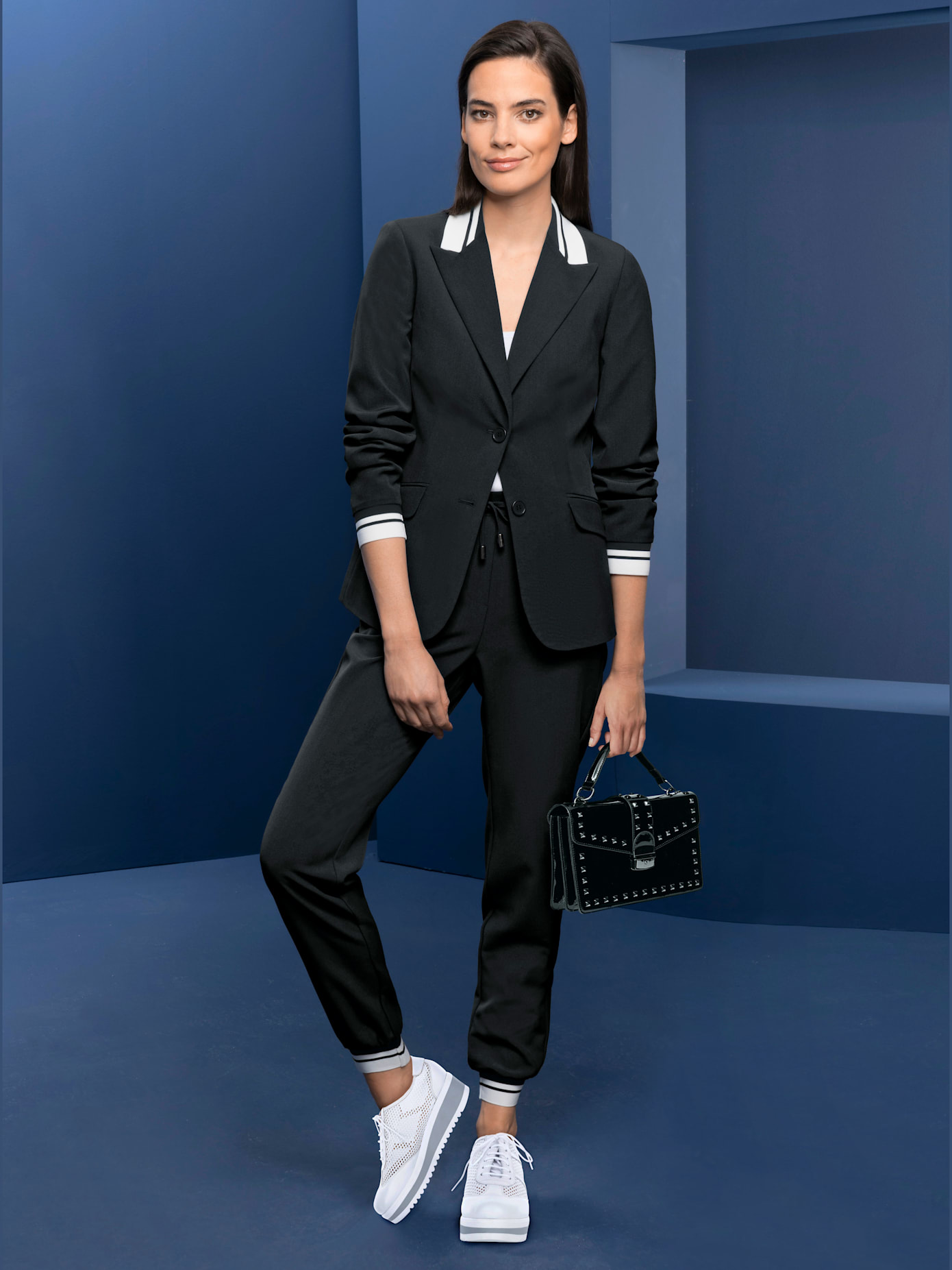 Tailleur pantalon look décontracté moderne