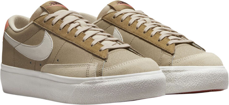 Nike W BLAZER LOW PLATFORM SP Khaki/light bone-madder root-hazel