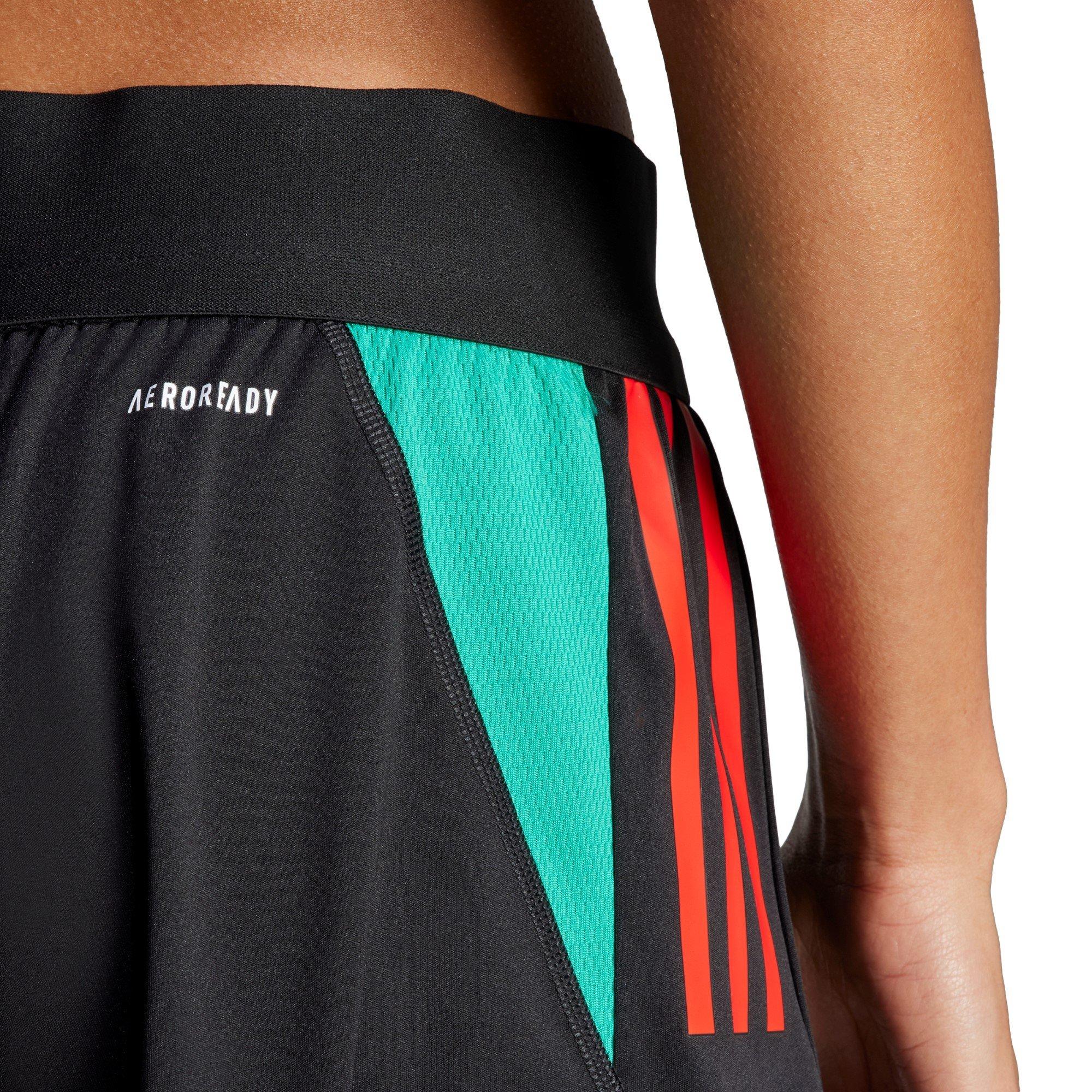 adidas Manchester United Training Shorts 2023 2024 Women
