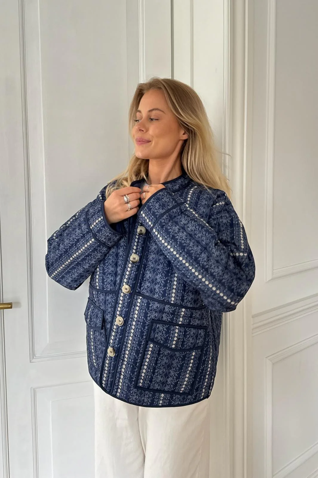 BYIC Emmyic Quilted Jacket nfp navy flower print