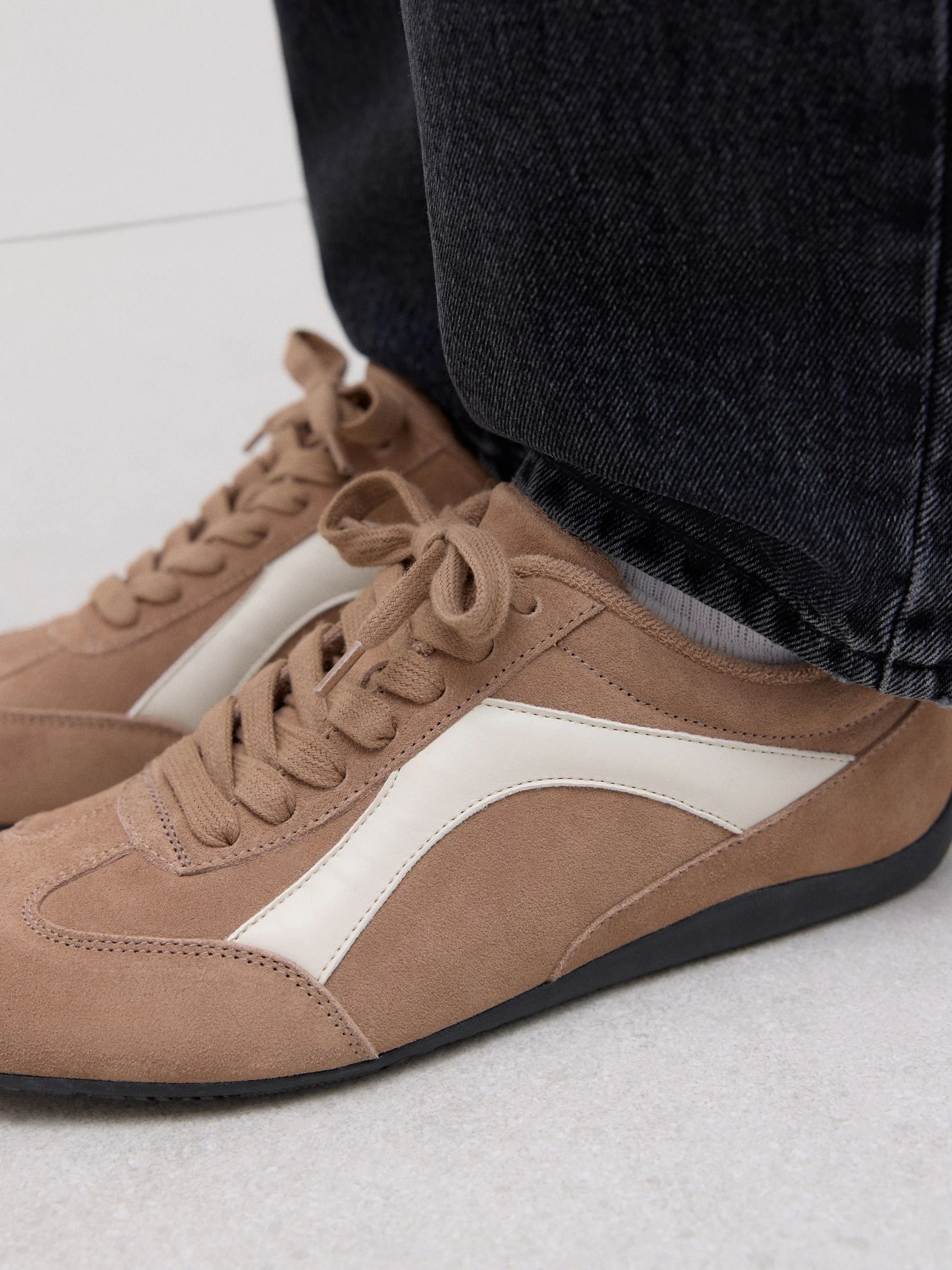 Kameelkleurig suède - Forever Comfort® Leather Slimsole Lace-Up Trainers