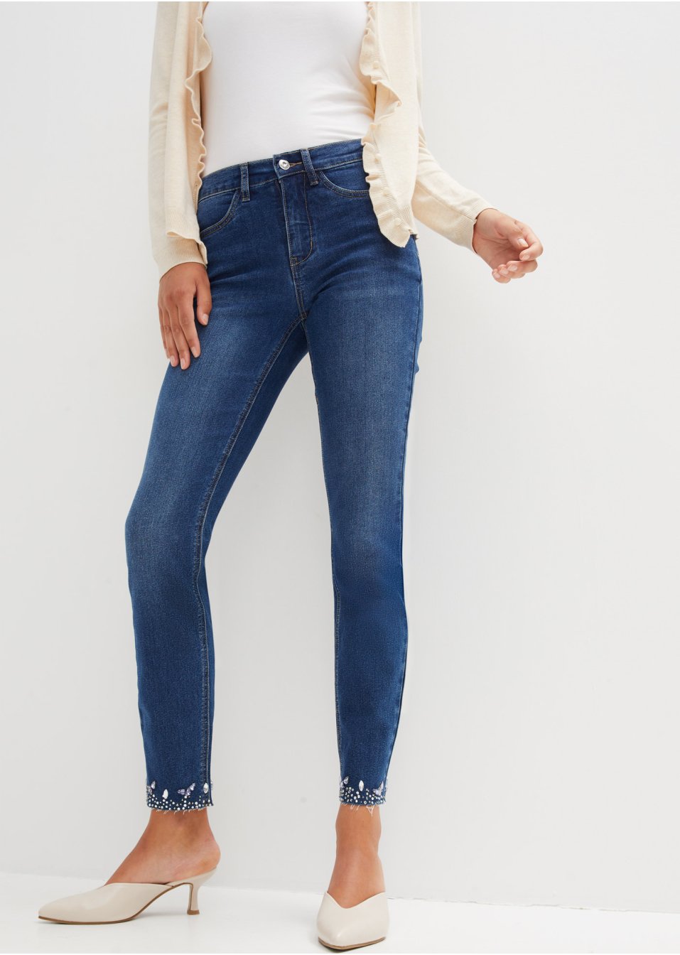 Jean extensible avec strass appliqués