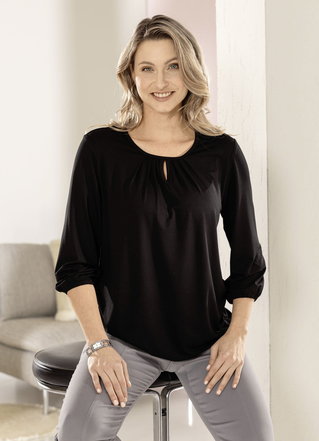 Shirt mit Schlitz in 2 Farben