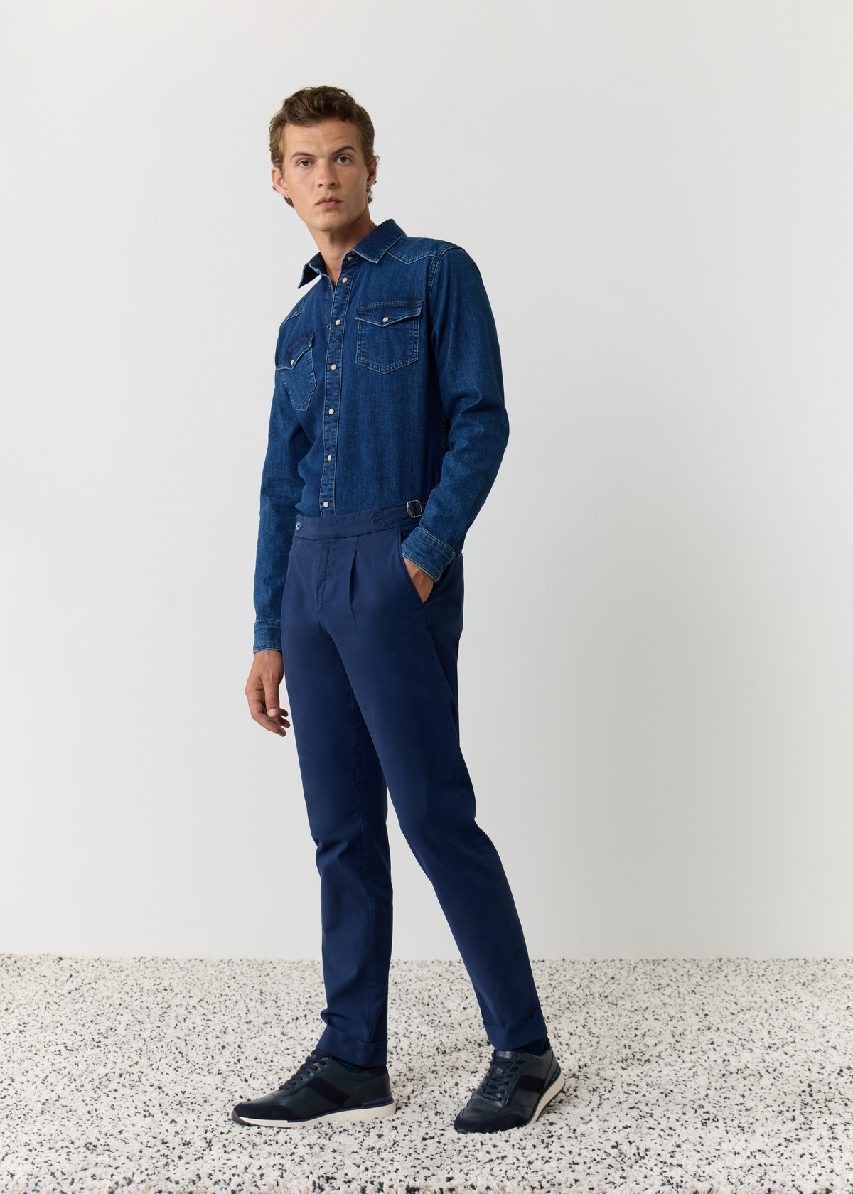 Chino slack skinny en coton stretch uni bleu jeans