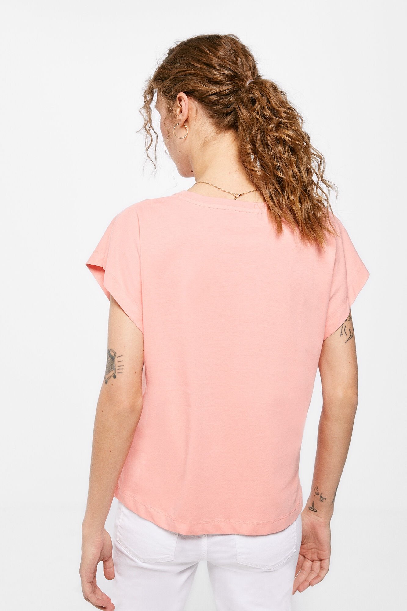 Camiseta com estampa floral