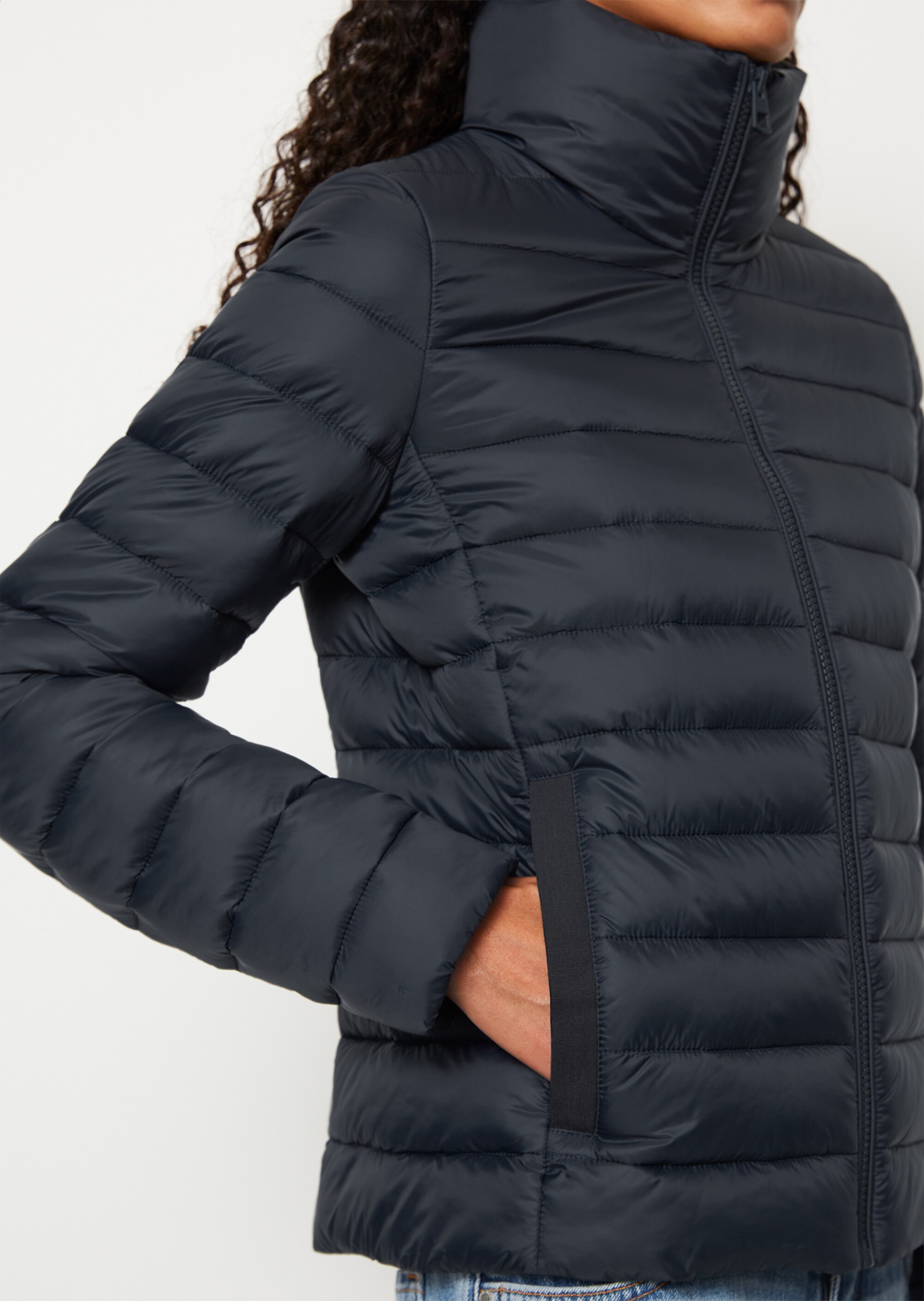 Steppjacke fittedmit wasserabweisender Oberfläche