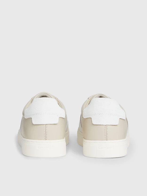 Sapatos de couro sem cadarço