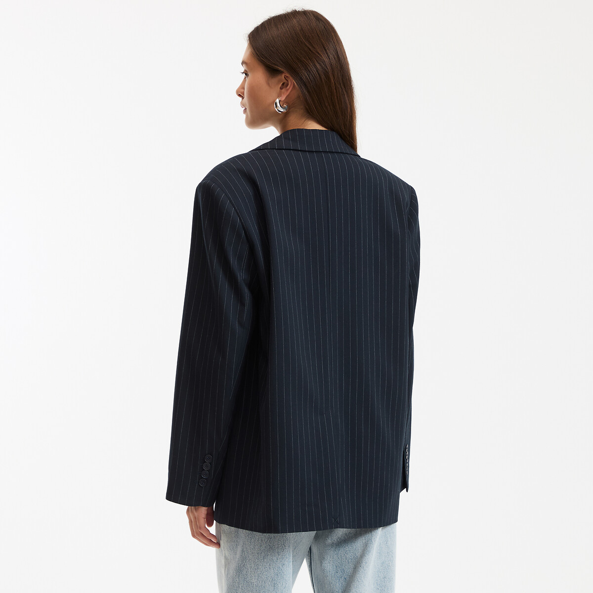 COLEÇÕES LA REDOUTE<br>Blazer Lange, modelo oversized, calça de tênis