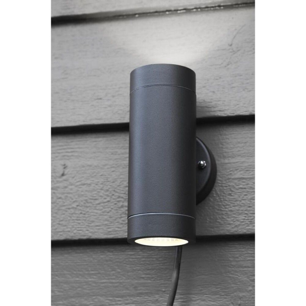 VEGGLAMPE MARKSLÖJD GARDEN 24 LED SVART