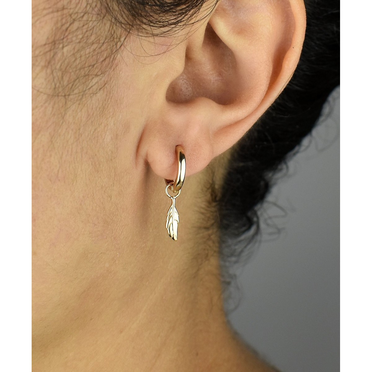 Boucles d'oreilles Mini Créoles plume pendante Plaqué or 750 3 microns