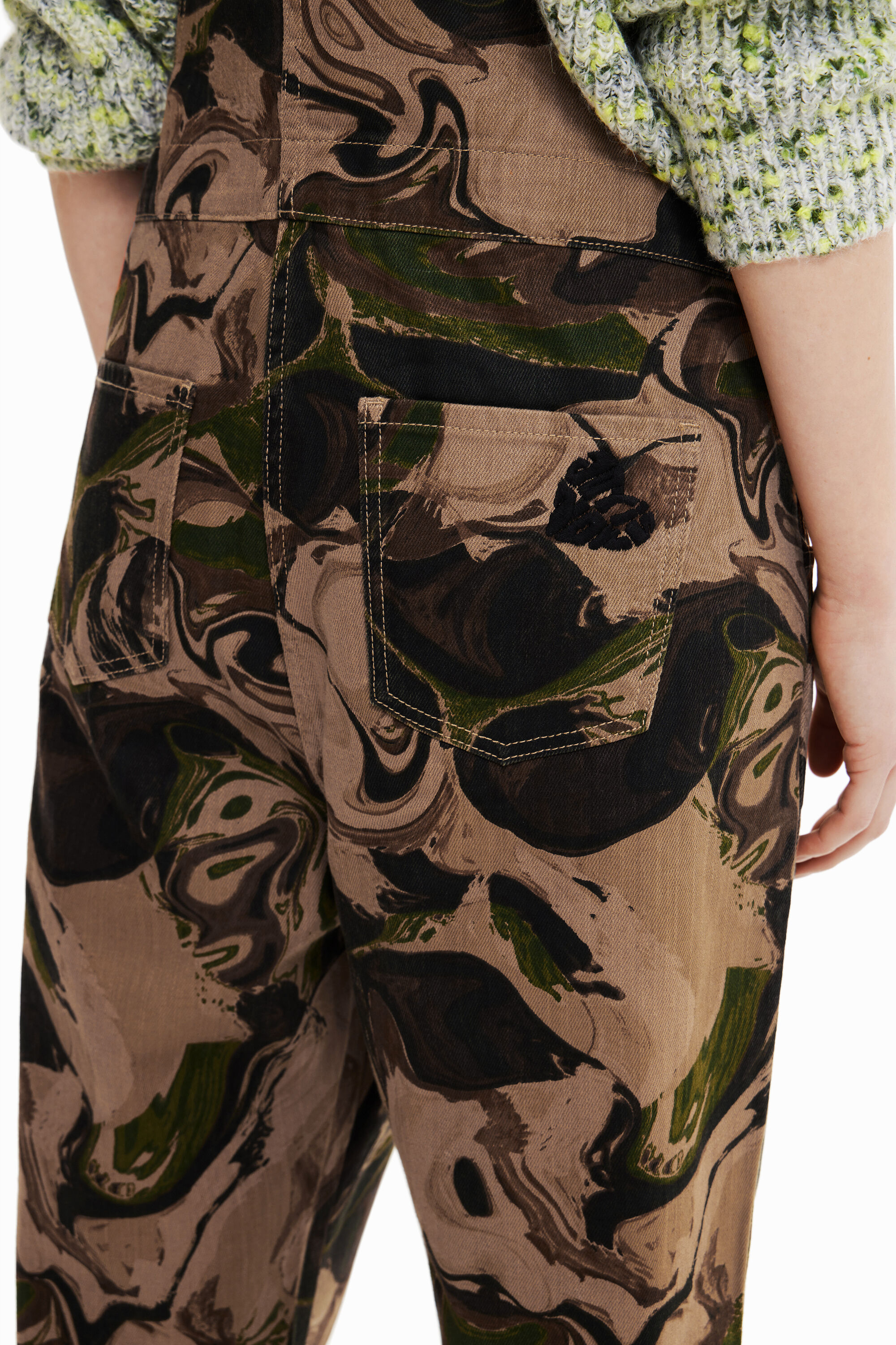Babador de camuflagem psicodélica