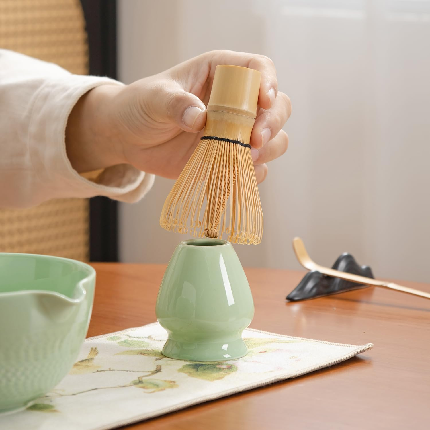(7-tlg. Set) Keramik Matcha Tee Kit Japanisches Teezeremonie Zubehör mit Chasen Rührbesen / Schale / Halter / Löffel - Grün