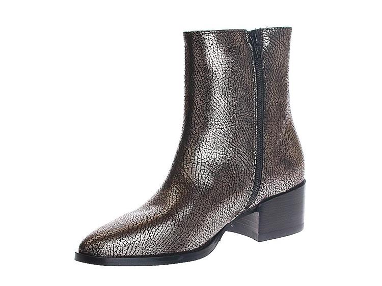 Via Vai 62156 Rose Baker 06-800