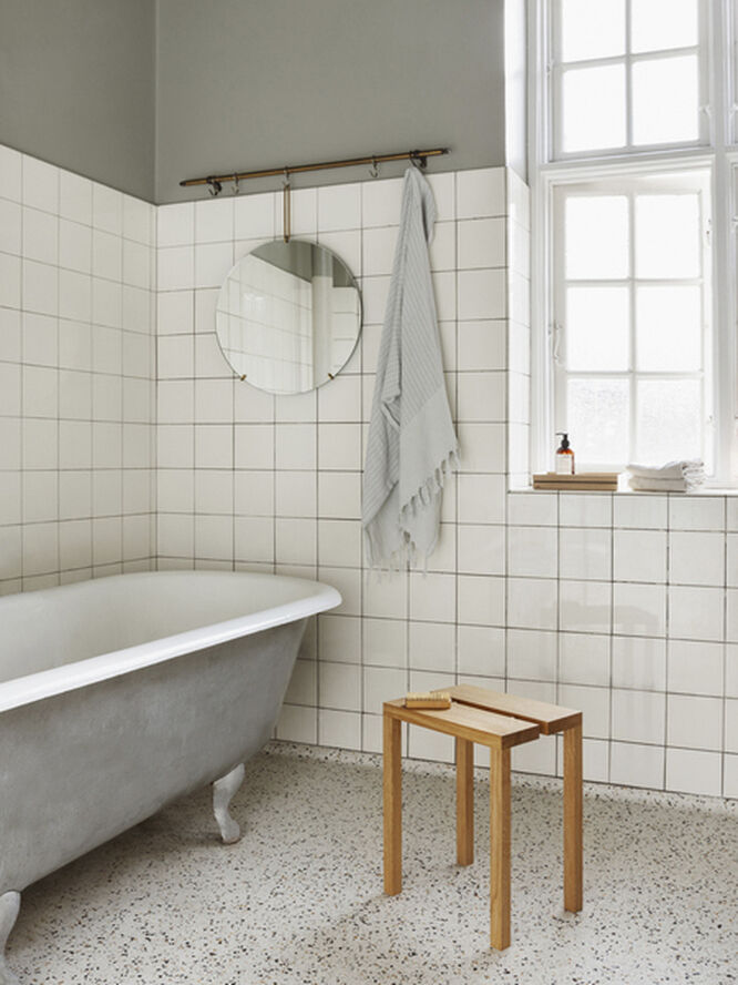 Moebe Peg, Stool Oak