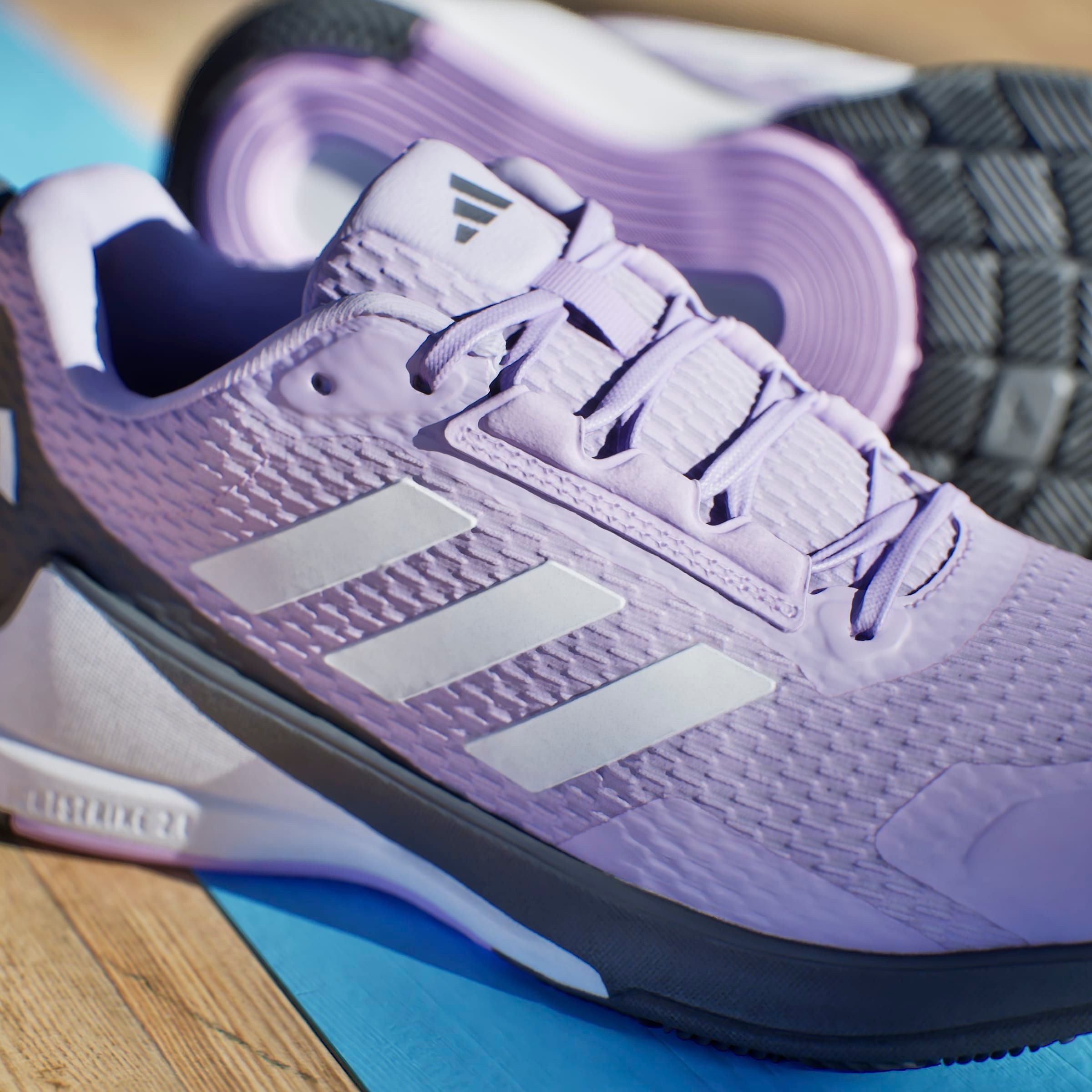 adidas Performance Hallenschuh »NOVAFLIGHT 2 INDOOR«  besonders geeignet für Handball und Volleyball