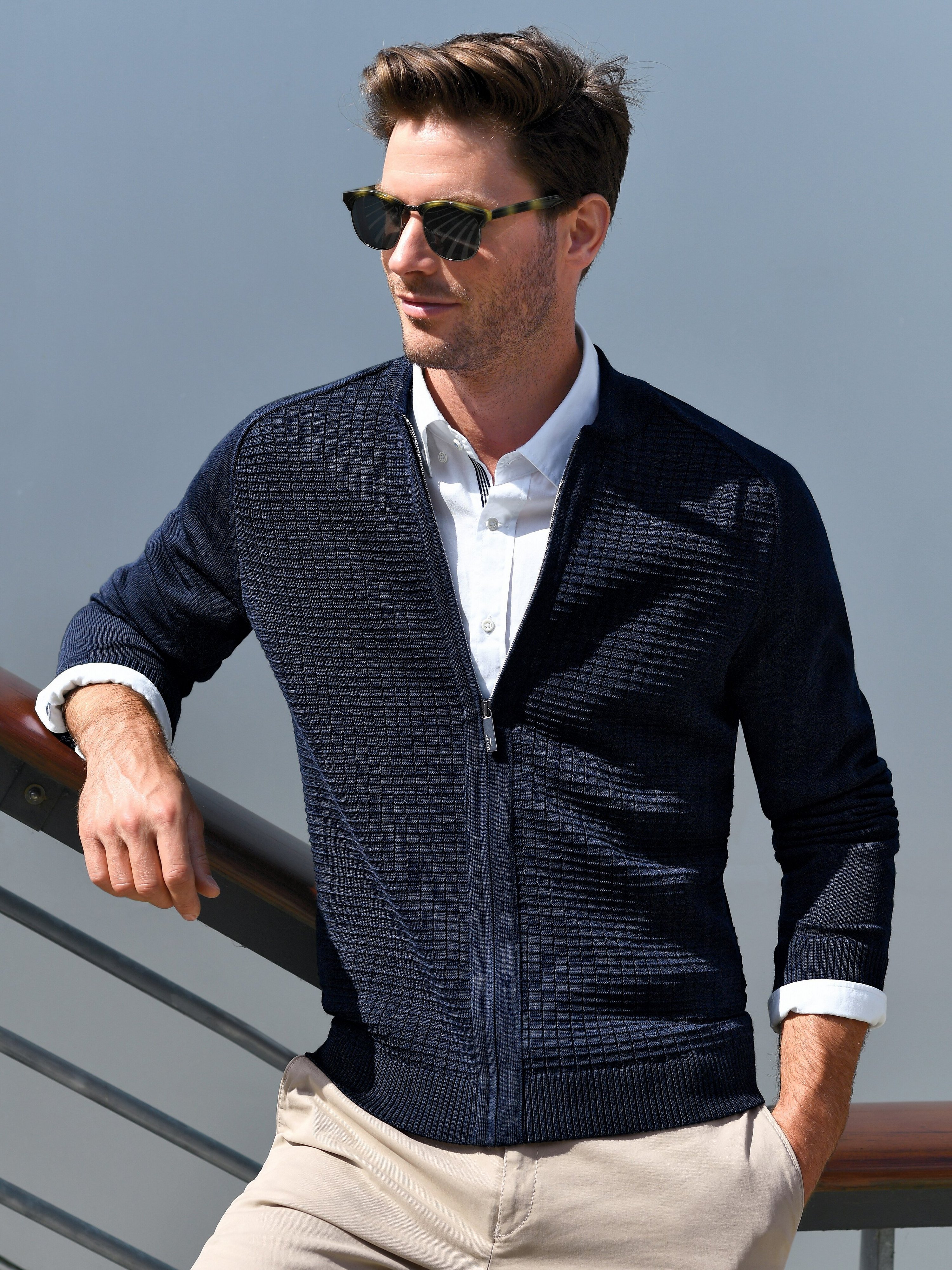 Strickjacke aus 100% Schurwolle-Merino