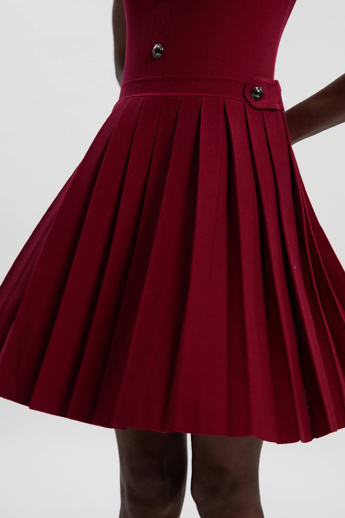 KarenMillen Robe Mini Tricot Plissée à Détails Pattes en Mélange Viscose
