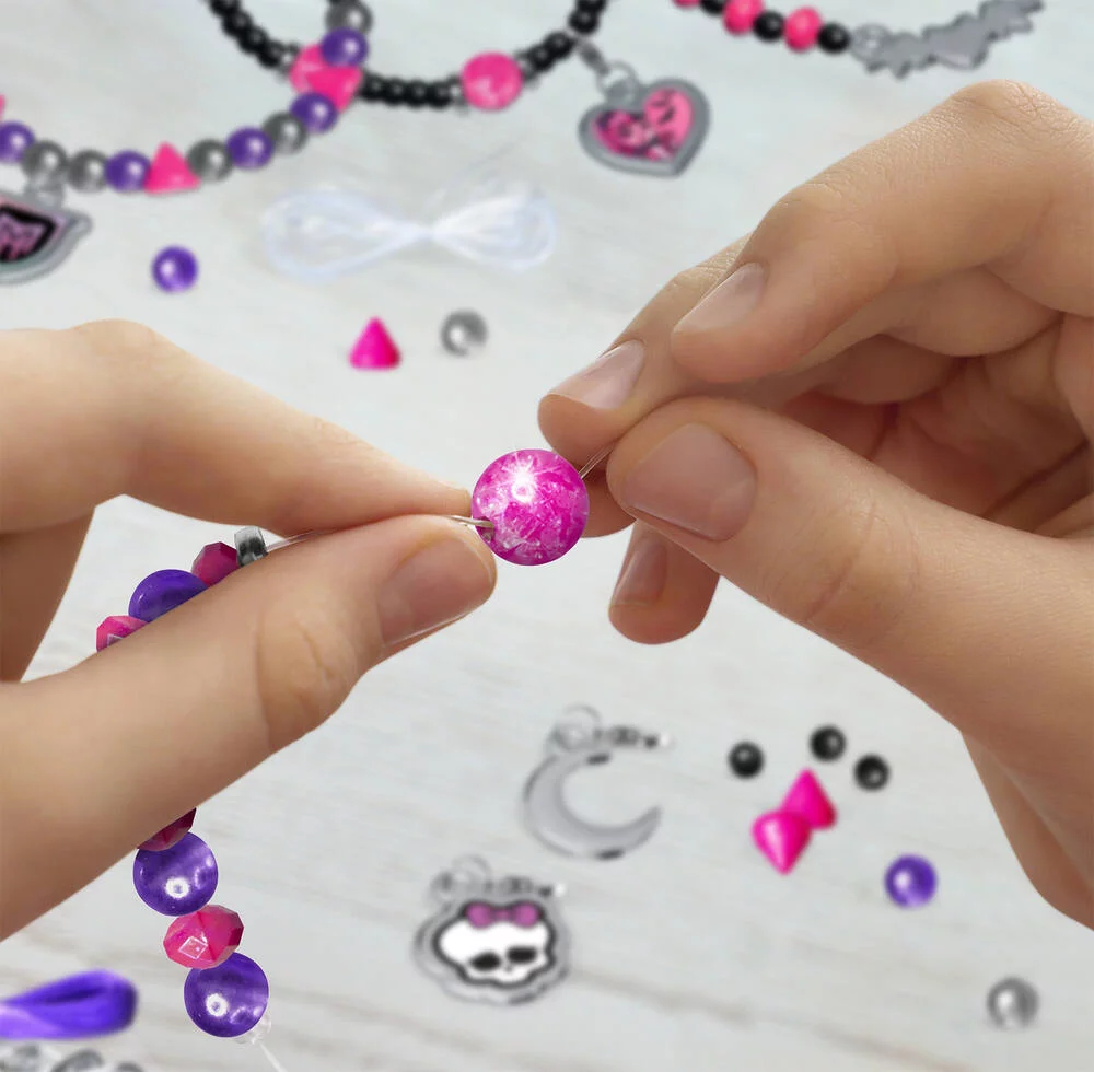 MONSTER HIGH - MES BRACELETS CHARMS