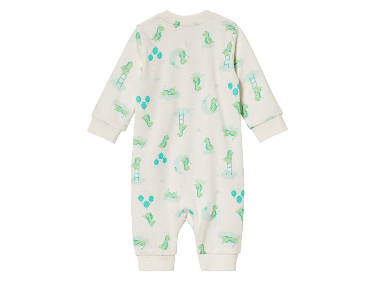 2 baby pyjama's