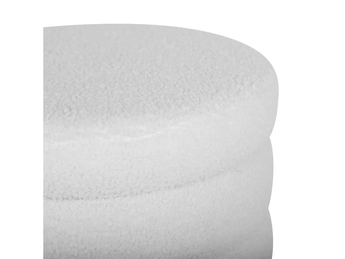 Tabouret en bouclettes blanches avec coffre de rangement intégré