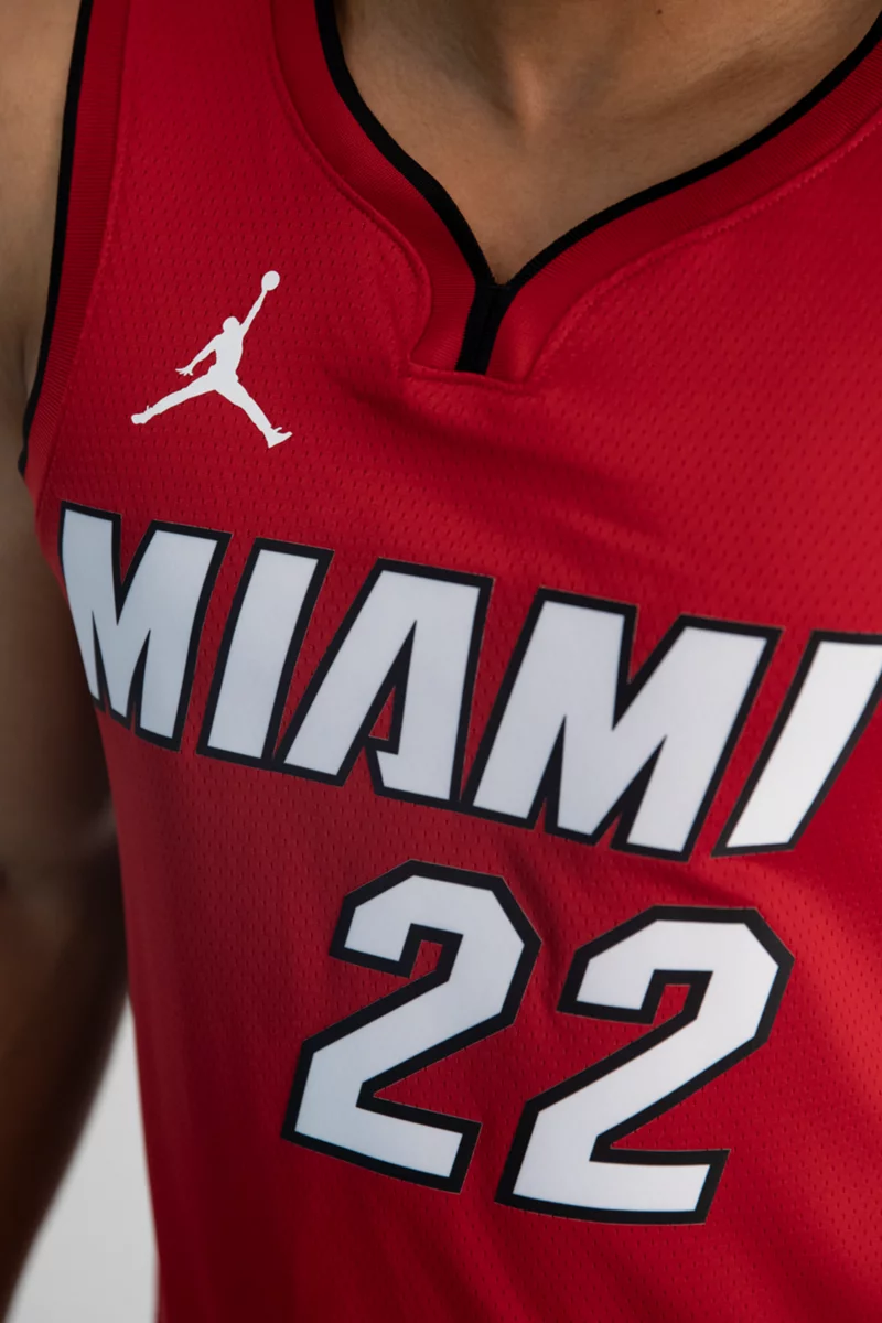 Nike Miami Heat Jimmy Butler Herren Basketballtrikot