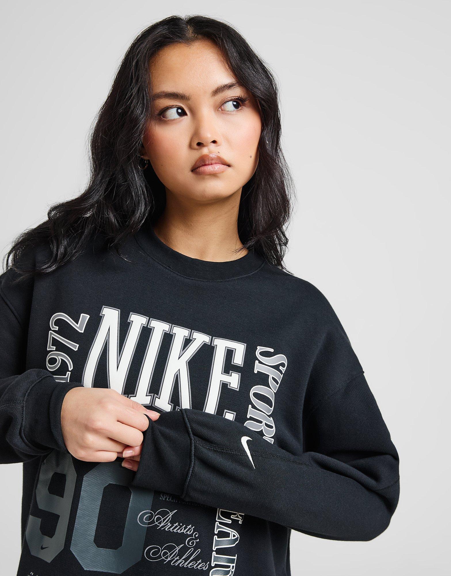 Nike Street Graphic Crew Sweatshirt