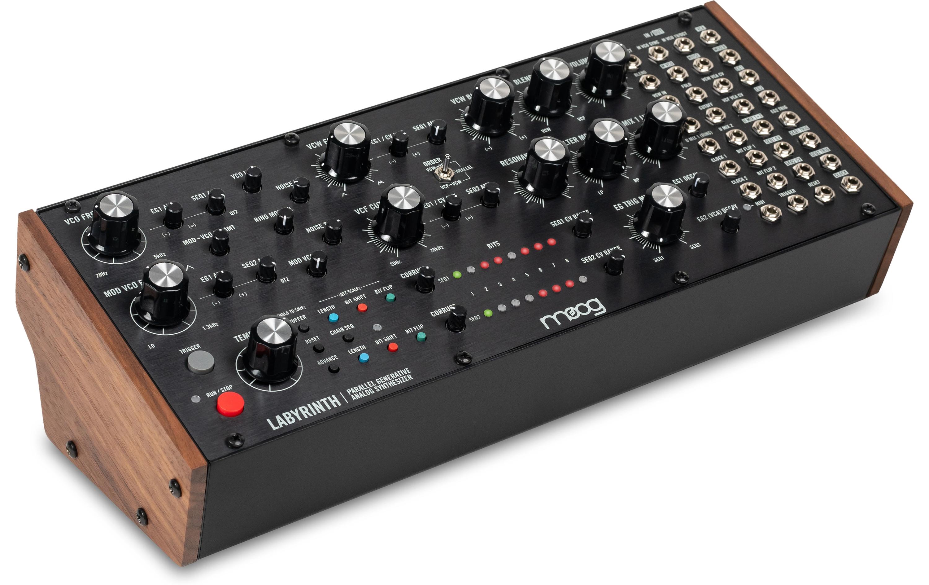 Synthesizer Labyrinth<br>Paralleler generativer Analogsynthesizer