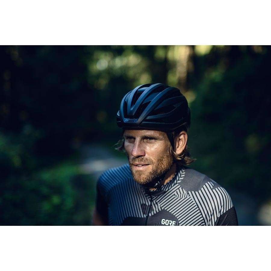 Abus StormChaser Race Fietshelm Mat Zwart