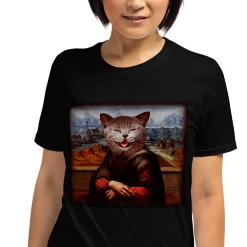 Camiseta feminina Mascochula, La Gioconda, personalizada com seu animal de estimação, preta.
