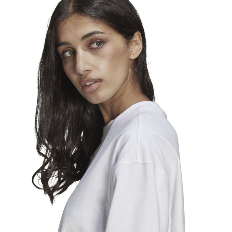 adidas loungewear essential t-shirt White