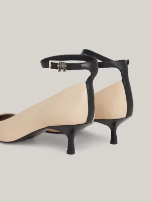 Sapatos de salto baixo de couro com bico fino