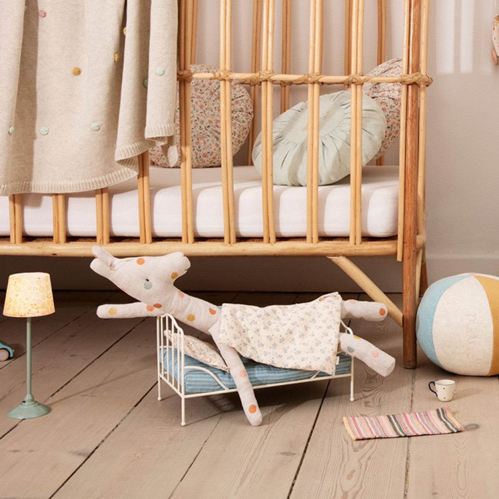 Maileg Bett für Puppenhaus Blau