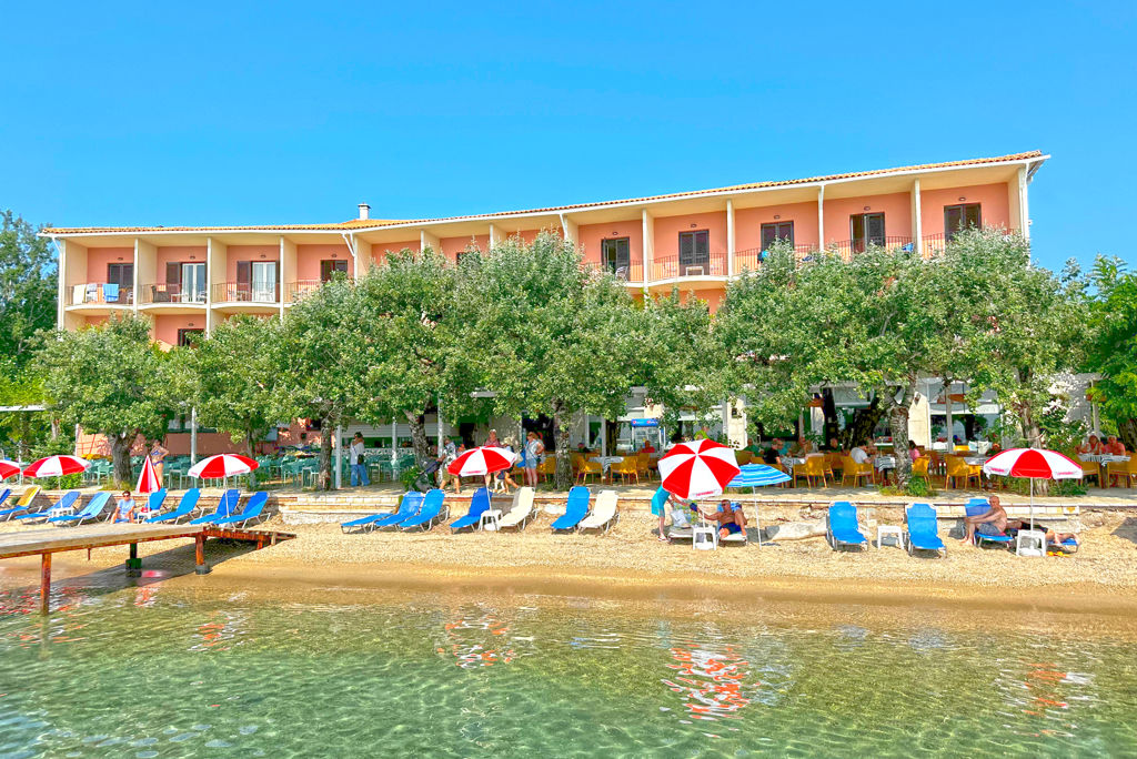 Fly & Go Dassia Beach Logies en ontbijt - Hotel