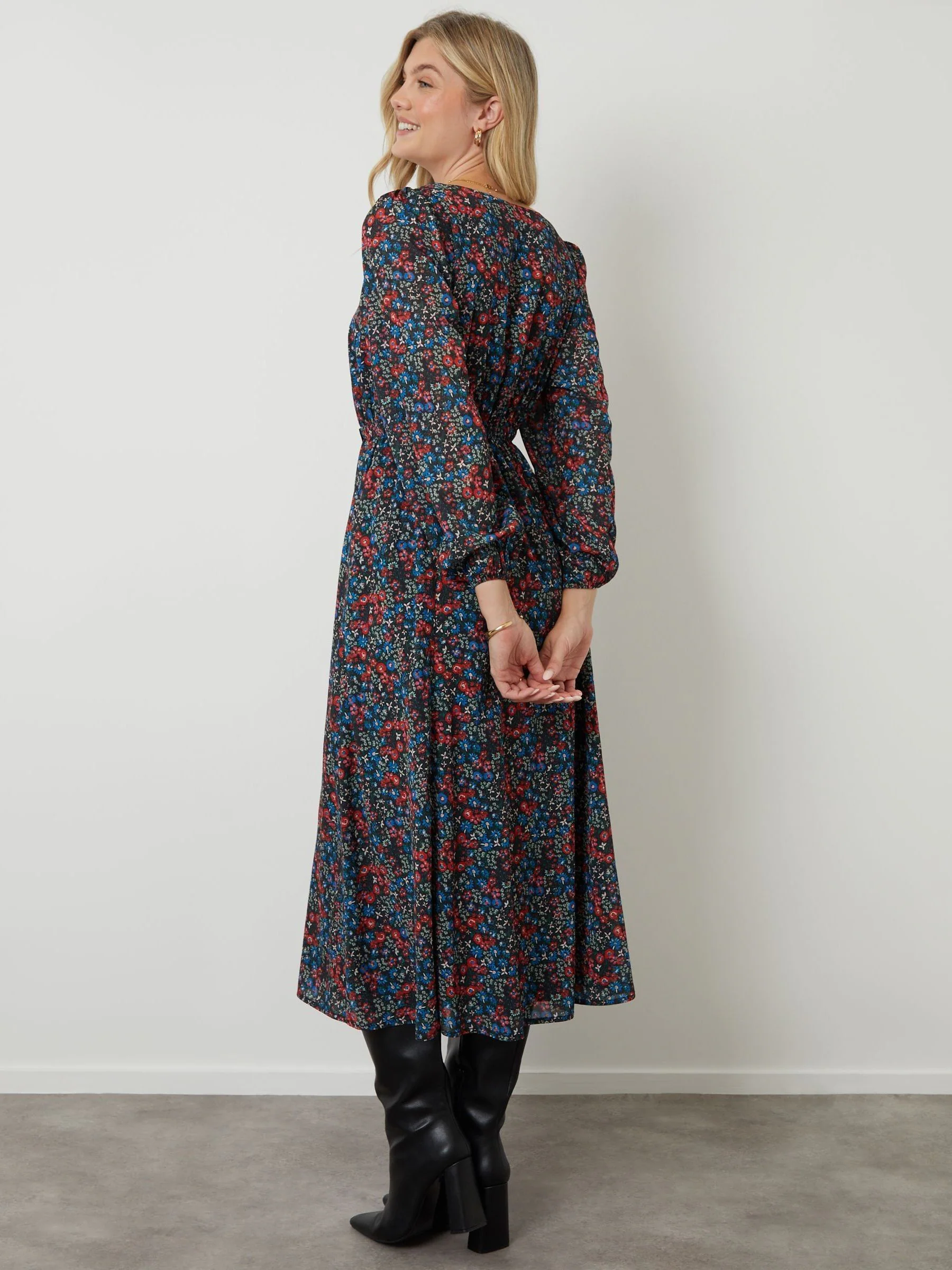 Zwart - Another Sunday Bow Detail Milkmaid Midi Dress